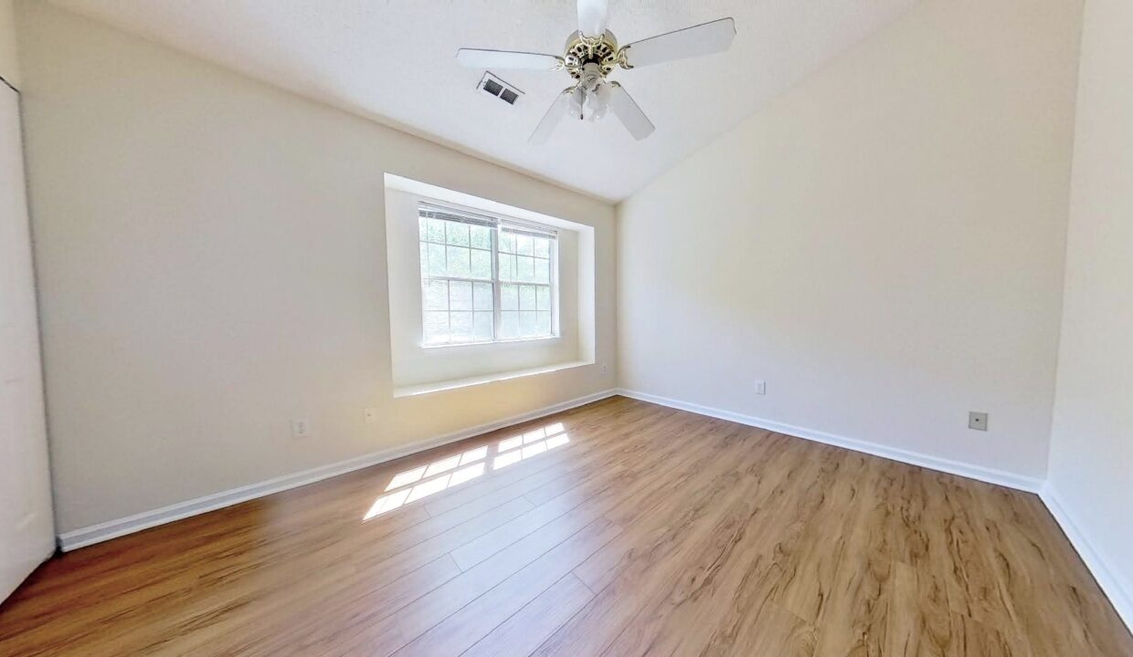 3017-Summercroft-Ln-Charlotte-NC-28269-21