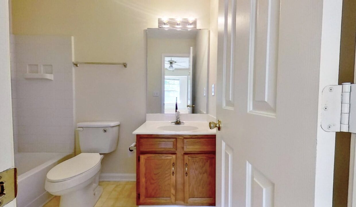 3017-Summercroft-Ln-Charlotte-NC-28269-23