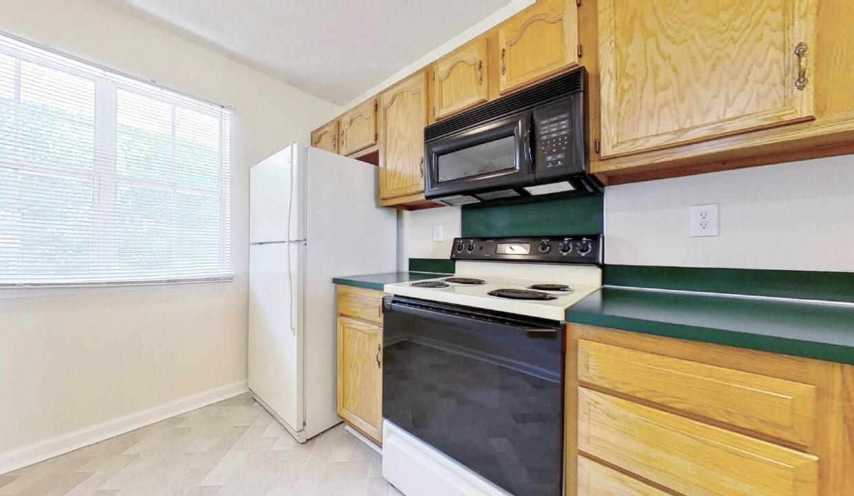 3017-Summercroft-Ln-Charlotte-NC-28269-9