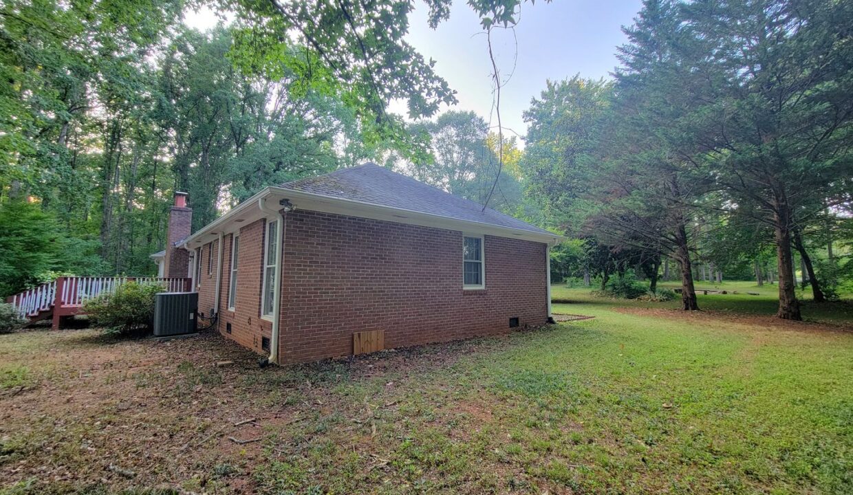 303-Driftwood-Dr-Piedmont-SC-29673-17