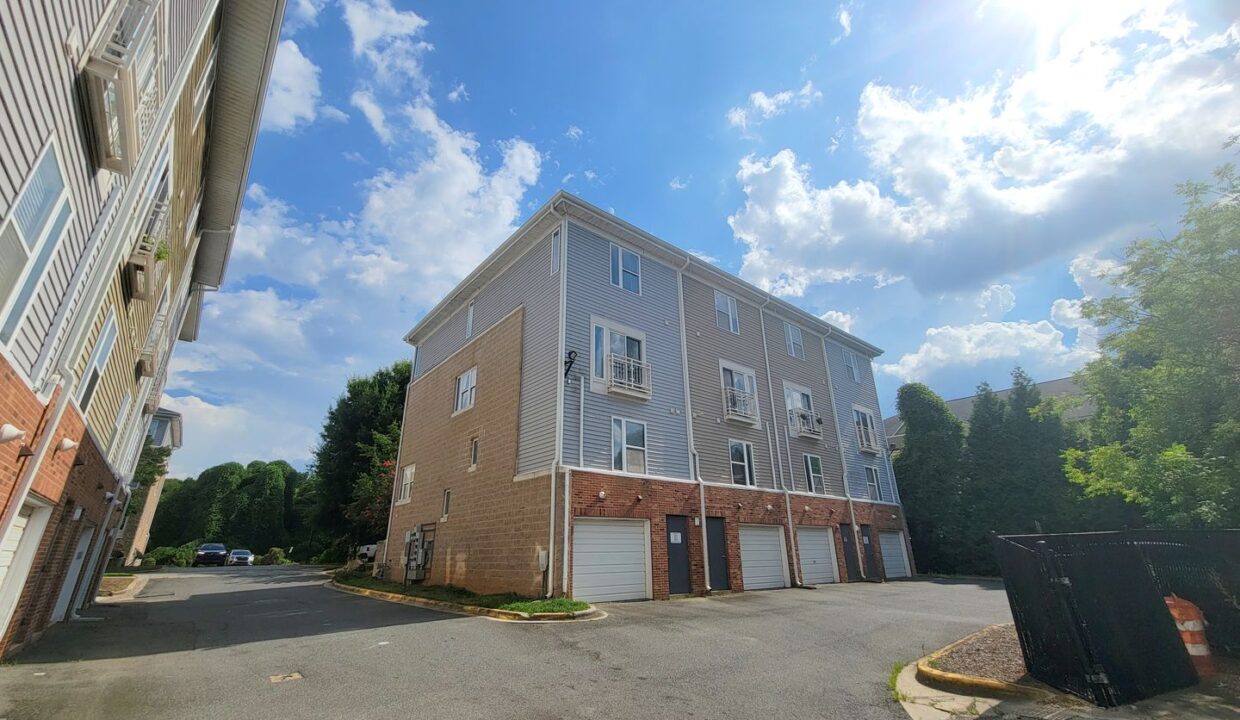 3545-Warp-St-Charlotte-NC-28205-18