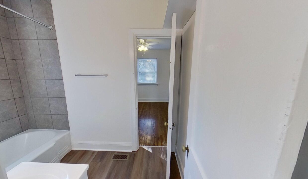 407-Gardner-St-Raleigh-NC-27607-9