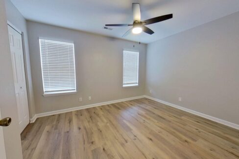 5042-Lamppost-Circle-Wilmington-NC-28403-23