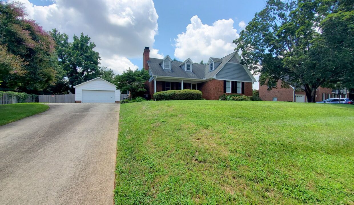 5307-Pondfield-Dr-Greensboro-NC-27410-12