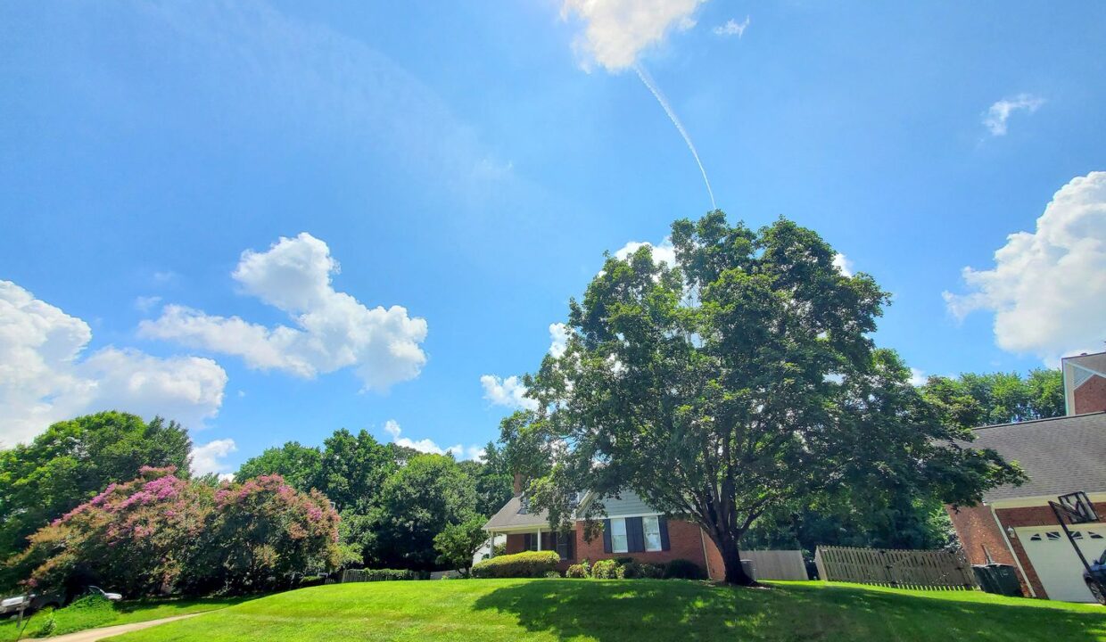 5307-Pondfield-Dr-Greensboro-NC-27410-14