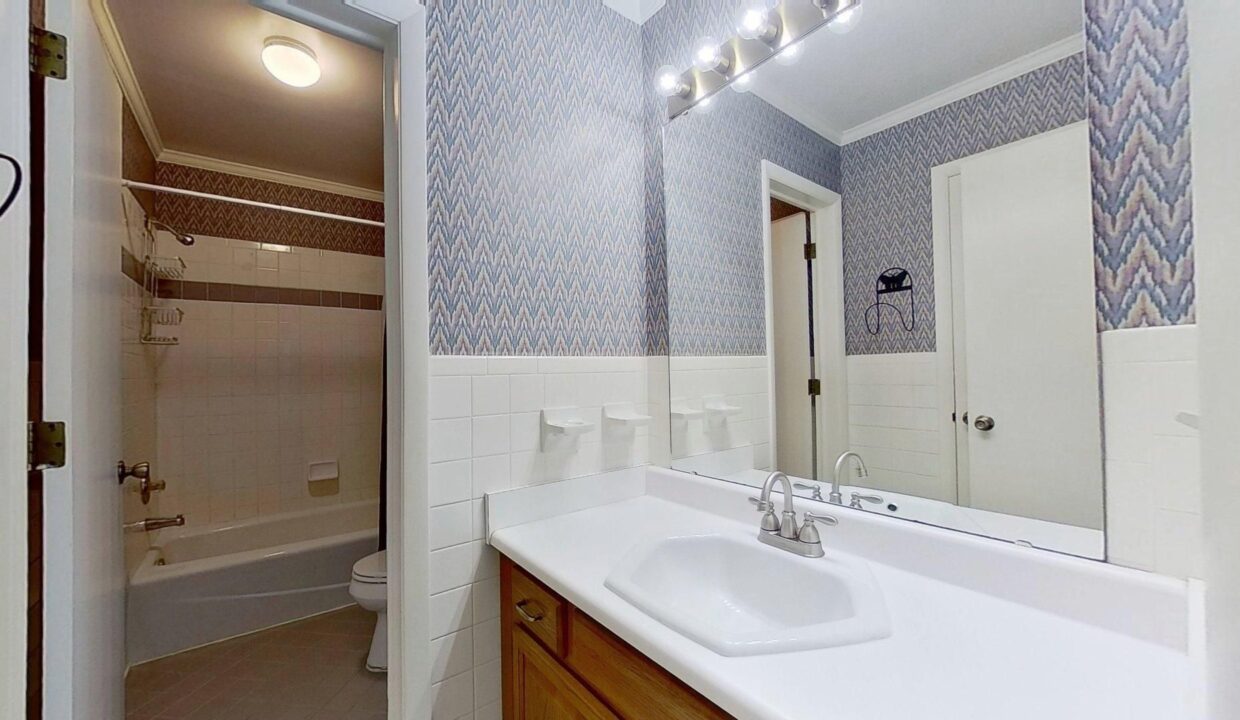 5307-Pondfield-Dr-Greensboro-NC-27410-17
