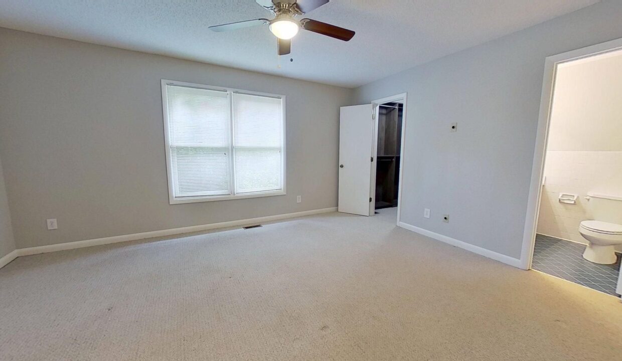 5307-Pondfield-Dr-Greensboro-NC-27410-25
