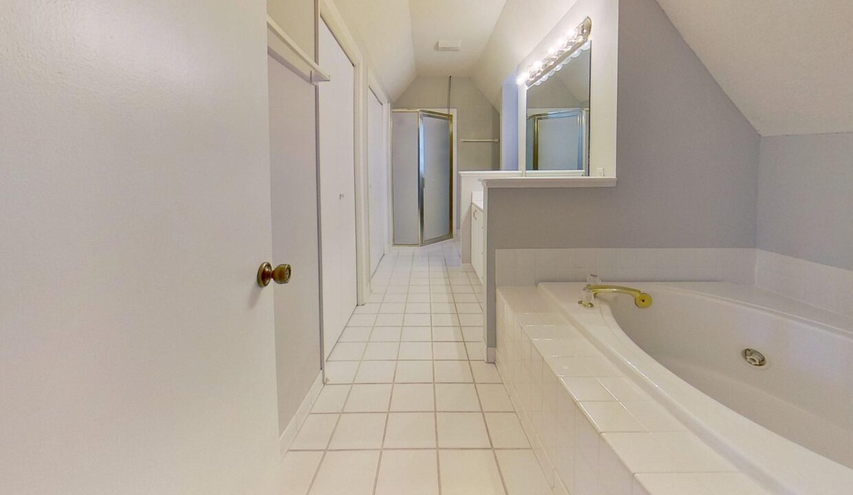 5307-Pondfield-Dr-Greensboro-NC-27410-32