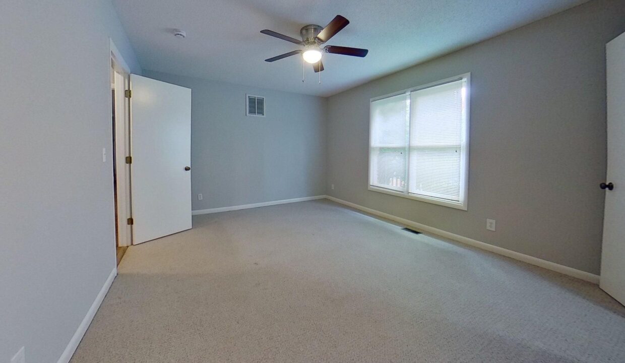 5307-Pondfield-Dr-Greensboro-NC-27410-38