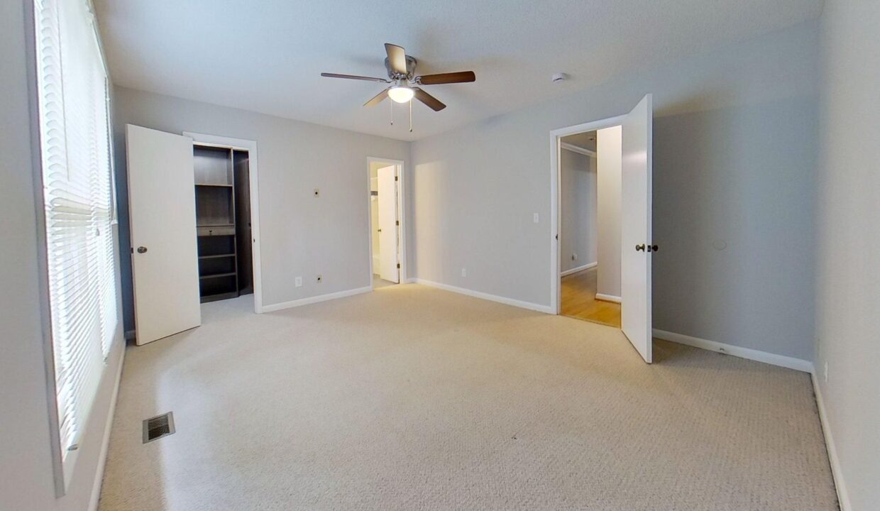 5307-Pondfield-Dr-Greensboro-NC-27410-40
