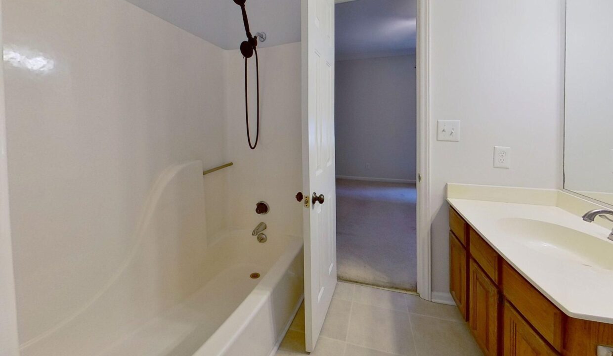 5622-Darrow-Dr-Raleigh-NC-27612-15