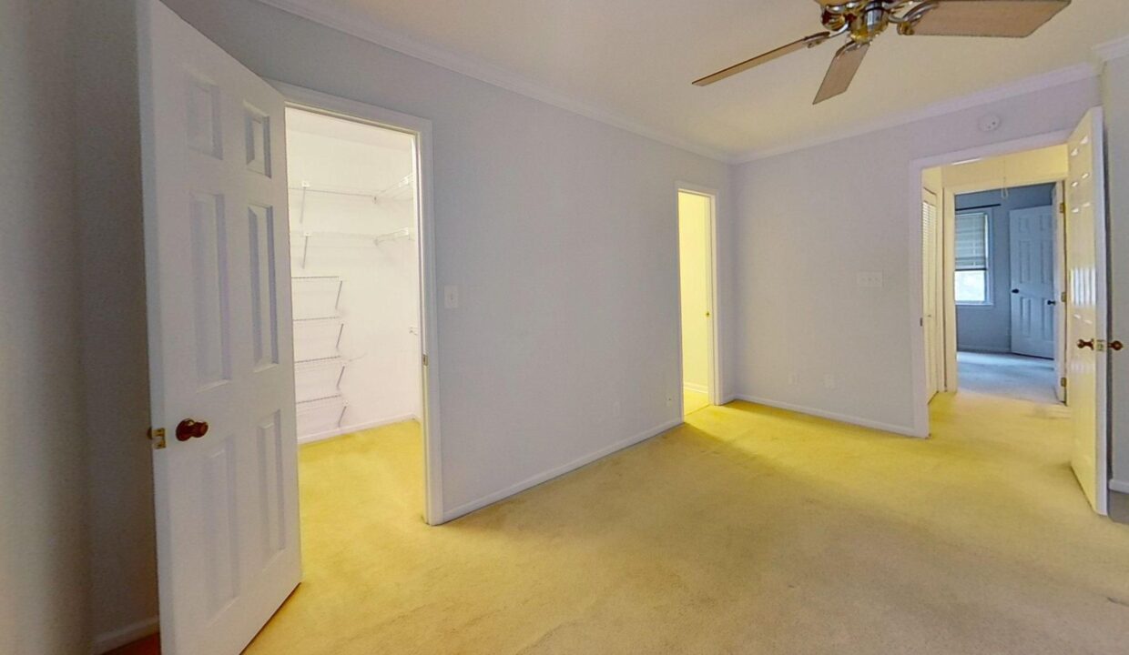 5622-Darrow-Dr-Raleigh-NC-27612-22