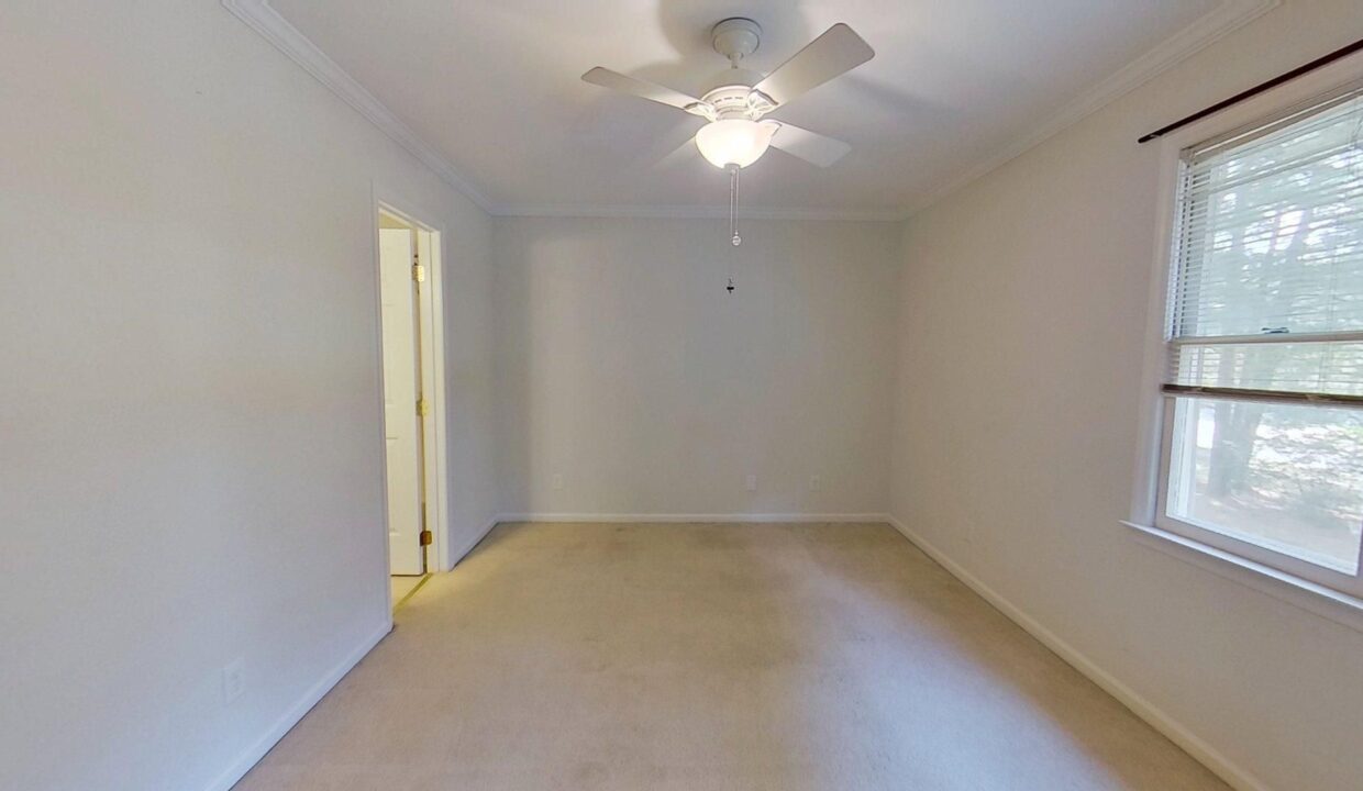 5622-Darrow-Dr-Raleigh-NC-27612-6