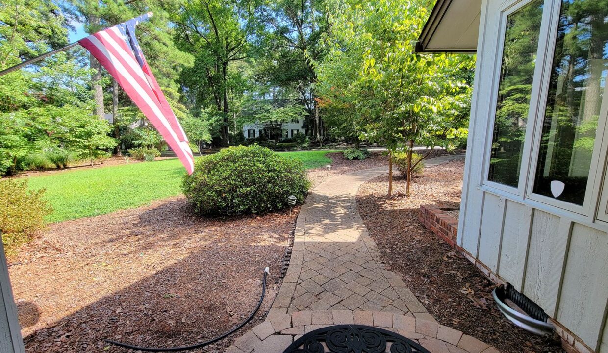 6829-Greystone-Dr-Raleigh-NC-27615-11
