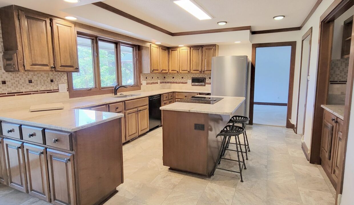 6829-Greystone-Dr-Raleigh-NC-27615-15