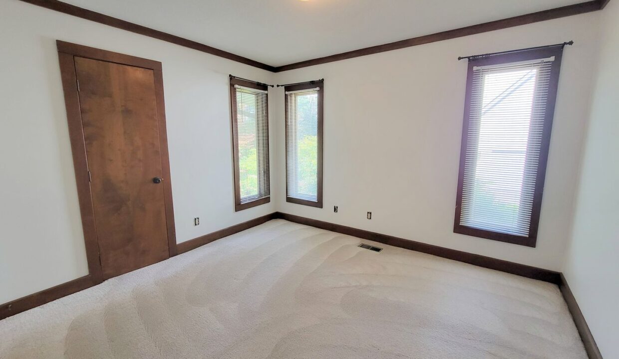 6829-Greystone-Dr-Raleigh-NC-27615-7