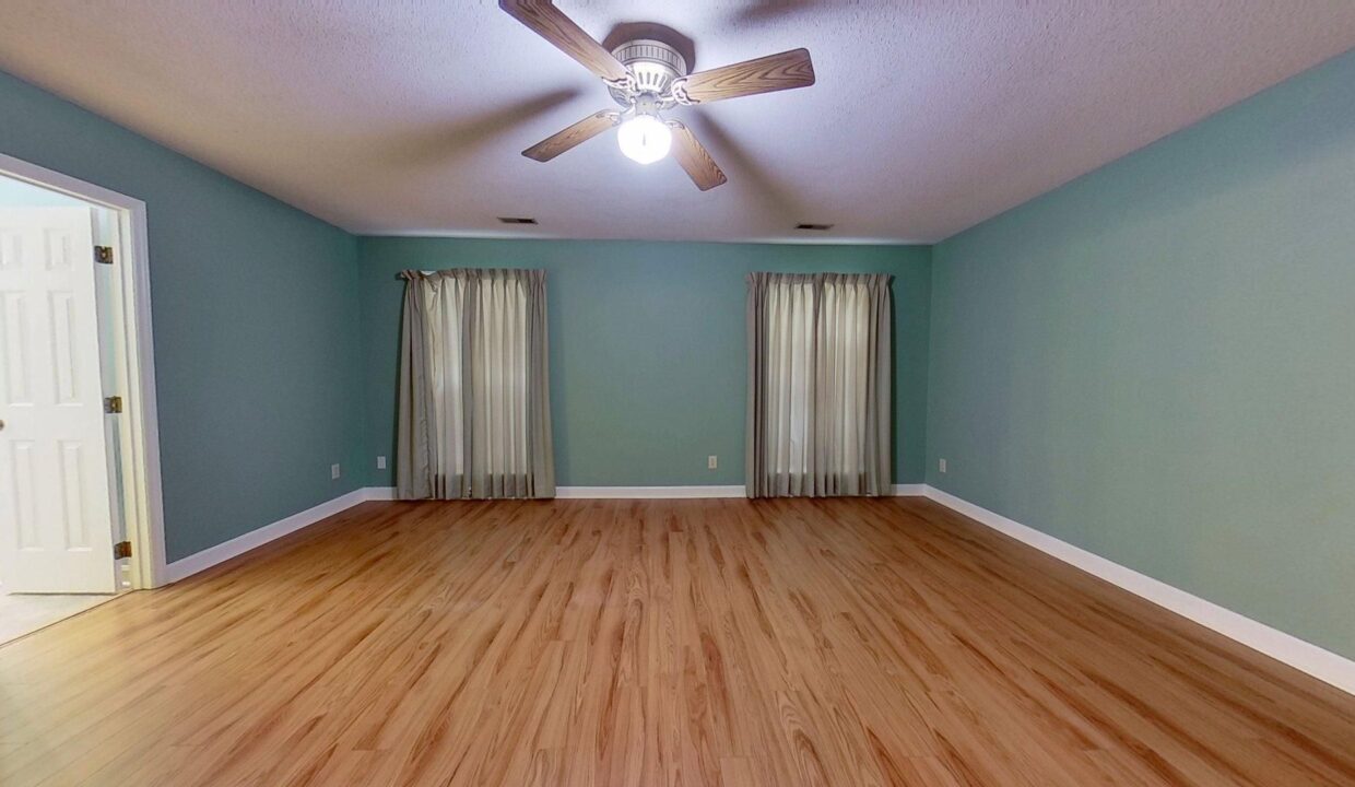 6902-Persimmon-Pl-Wilmington-NC-28409-4