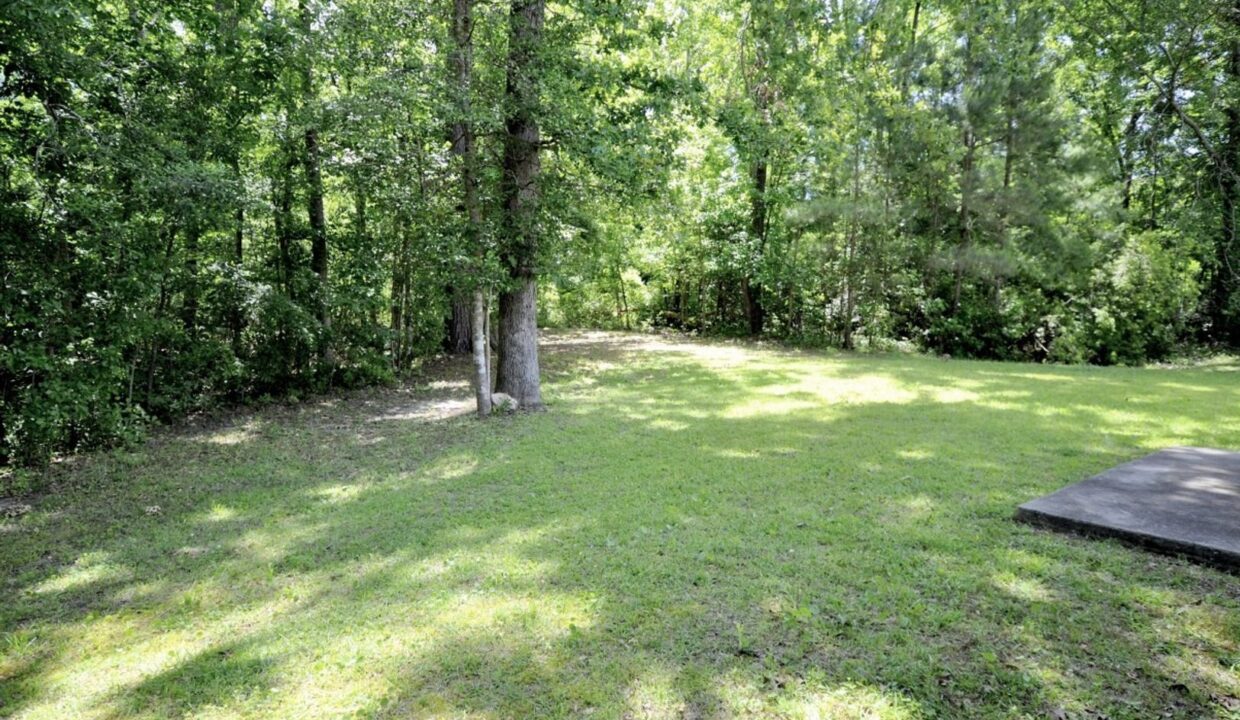 7413-SE-Rhinestone-Ct-Leland-NC-28451-3