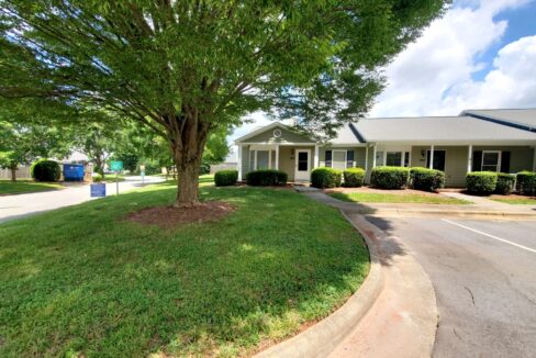 814-Guilford-College-Rd-106-Greensboro-NC-27409-17