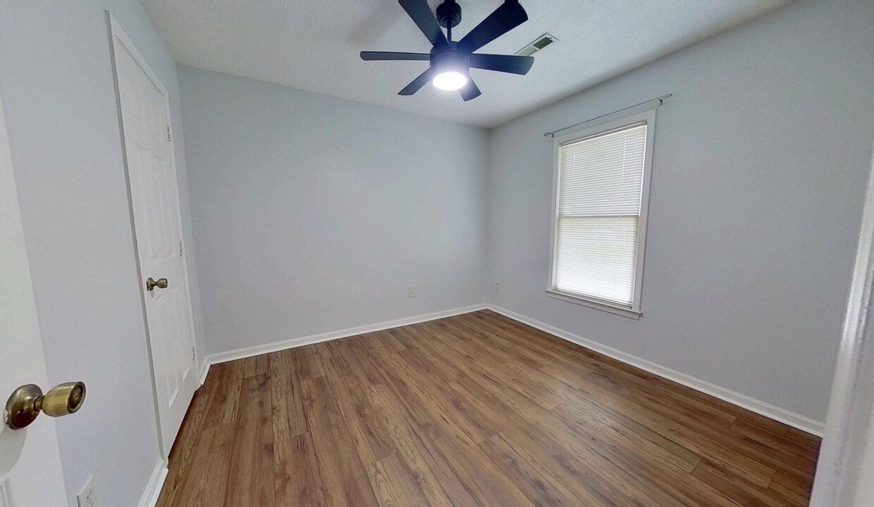 814-Guilford-College-Rd-106-Greensboro-NC-27409-22