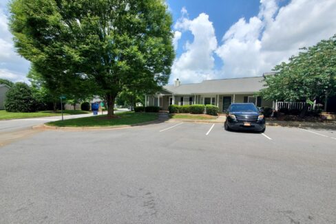 814-Guilford-College-Rd-106-Greensboro-NC-27409-25