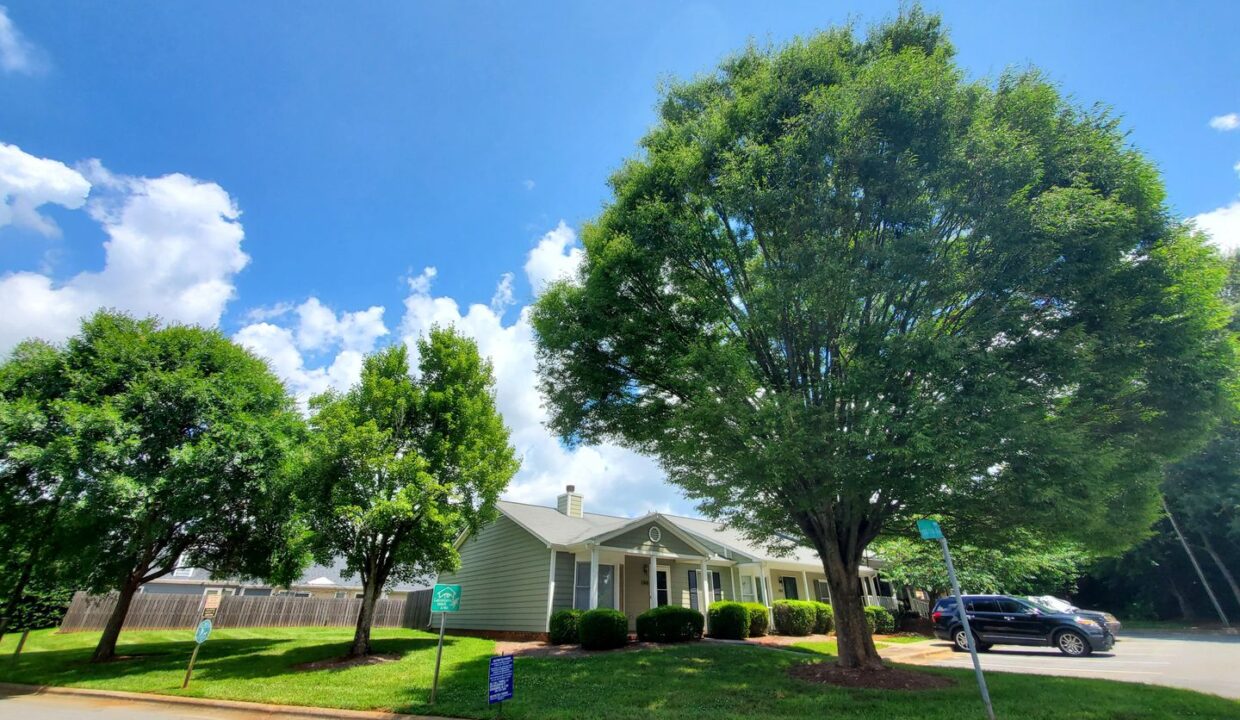 814-Guilford-College-Rd-106-Greensboro-NC-27409-6