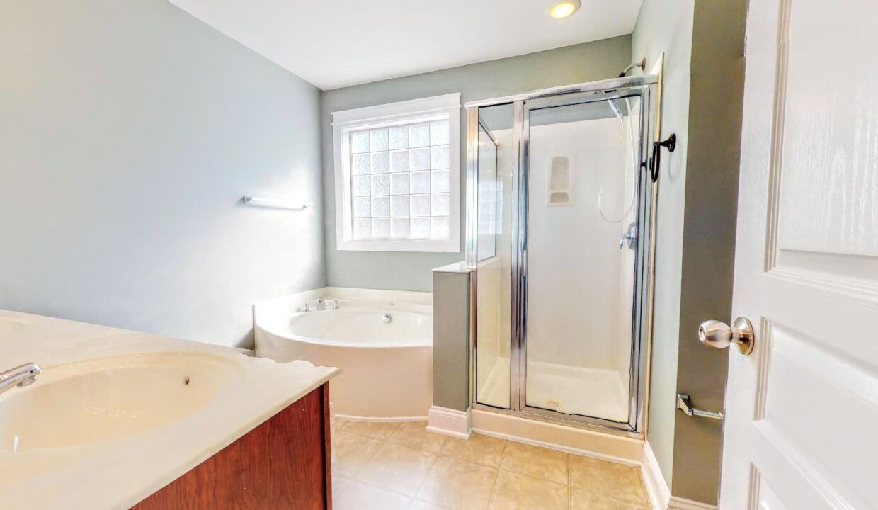 150-Honeybee-Trace-Clayton-NC-27520-13