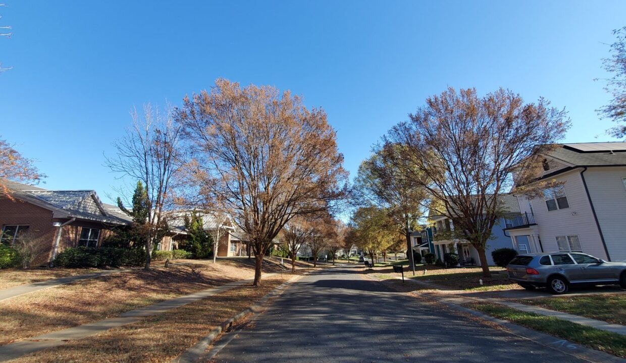 1508-Peaceful-Way-Dr-Charlotte-NC-28206-13