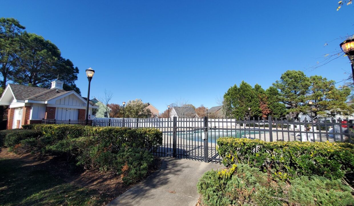 1508-Peaceful-Way-Dr-Charlotte-NC-28206-21