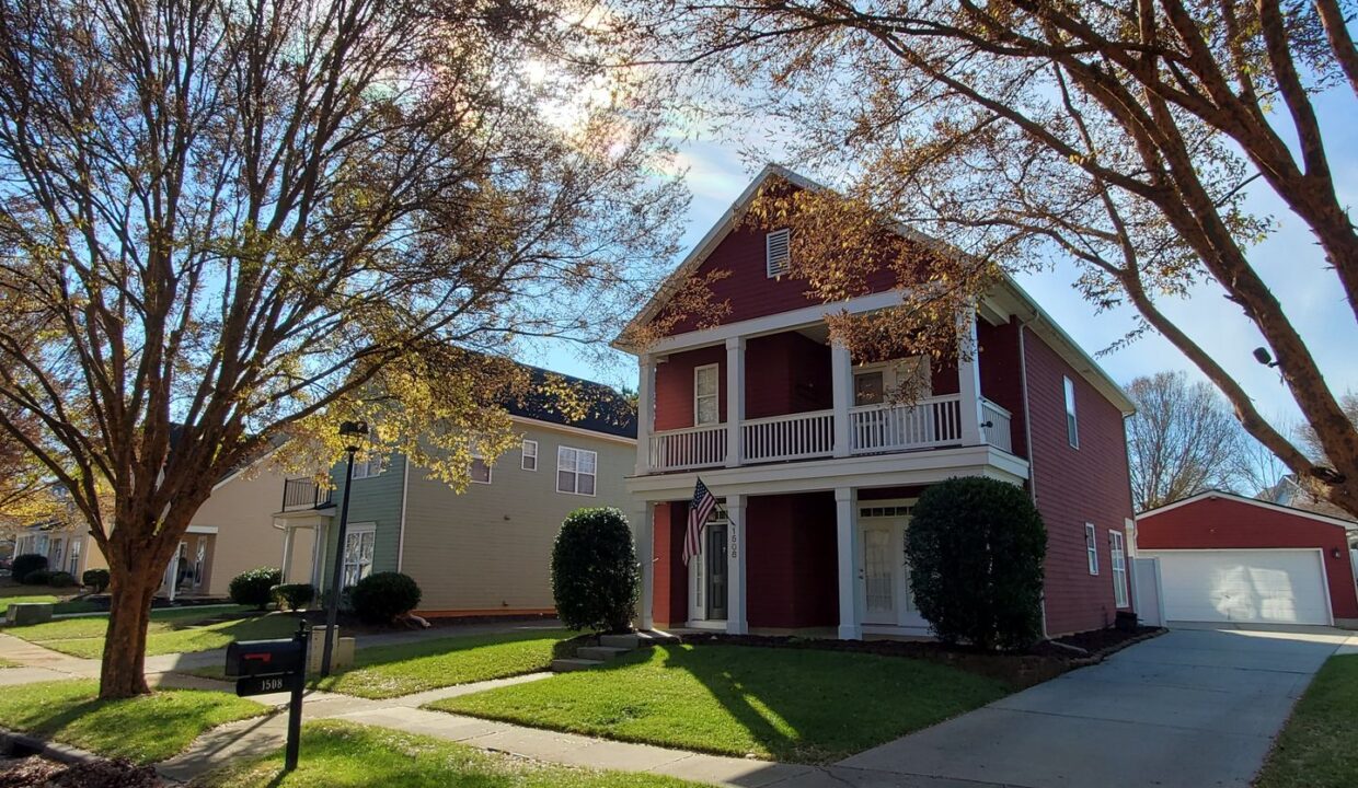 1508-Peaceful-Way-Dr-Charlotte-NC-28206-23