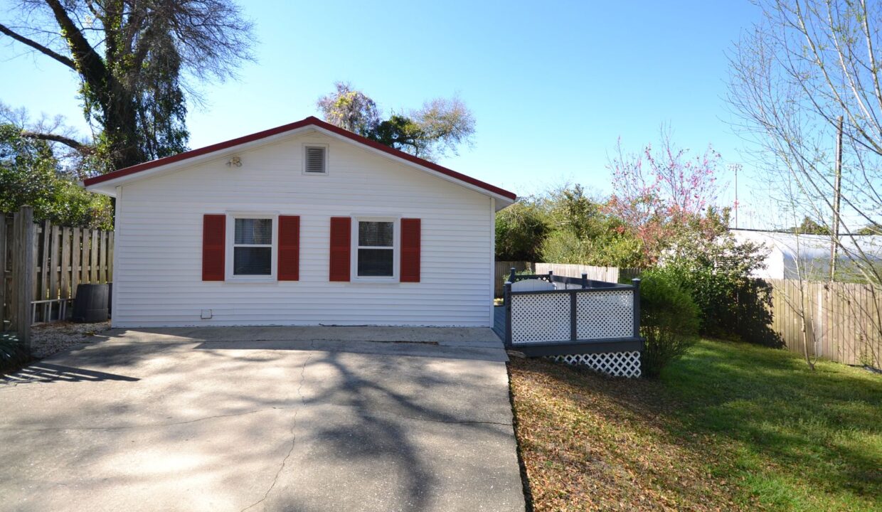 2256-Lake-Shore-Dr-Unit-2-Wilmington-NC-28401-10