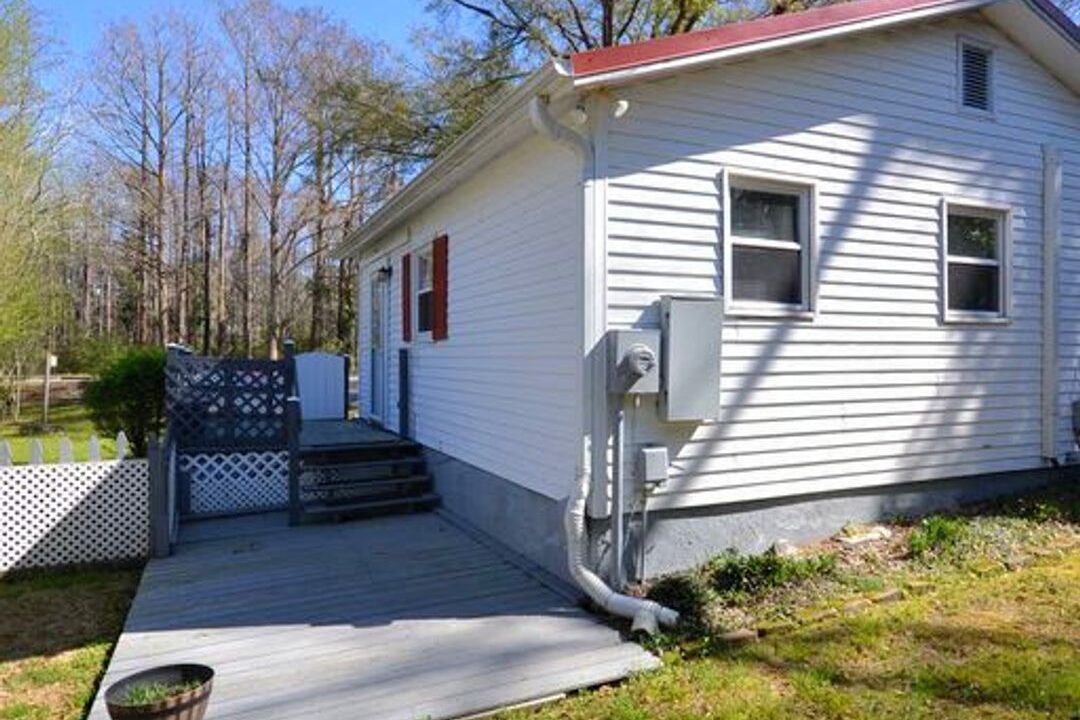2256-Lake-Shore-Dr-Unit-2-Wilmington-NC-28401-6