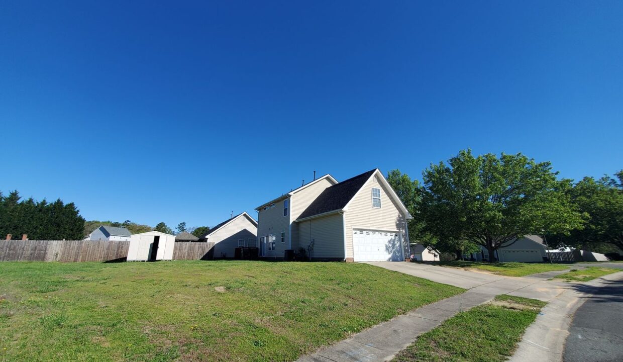 3016-Christian-Scott-Ln-Charlotte-NC-28214-13