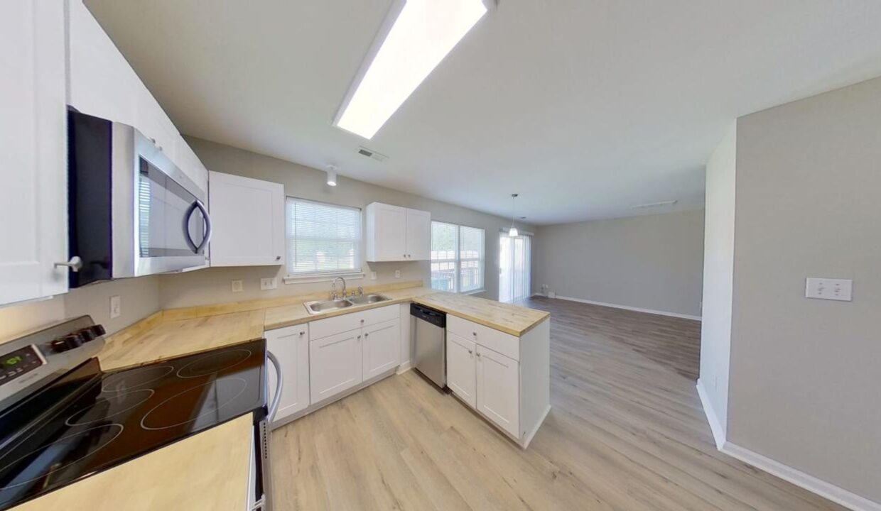 3016-Christian-Scott-Ln-Charlotte-NC-28214-18