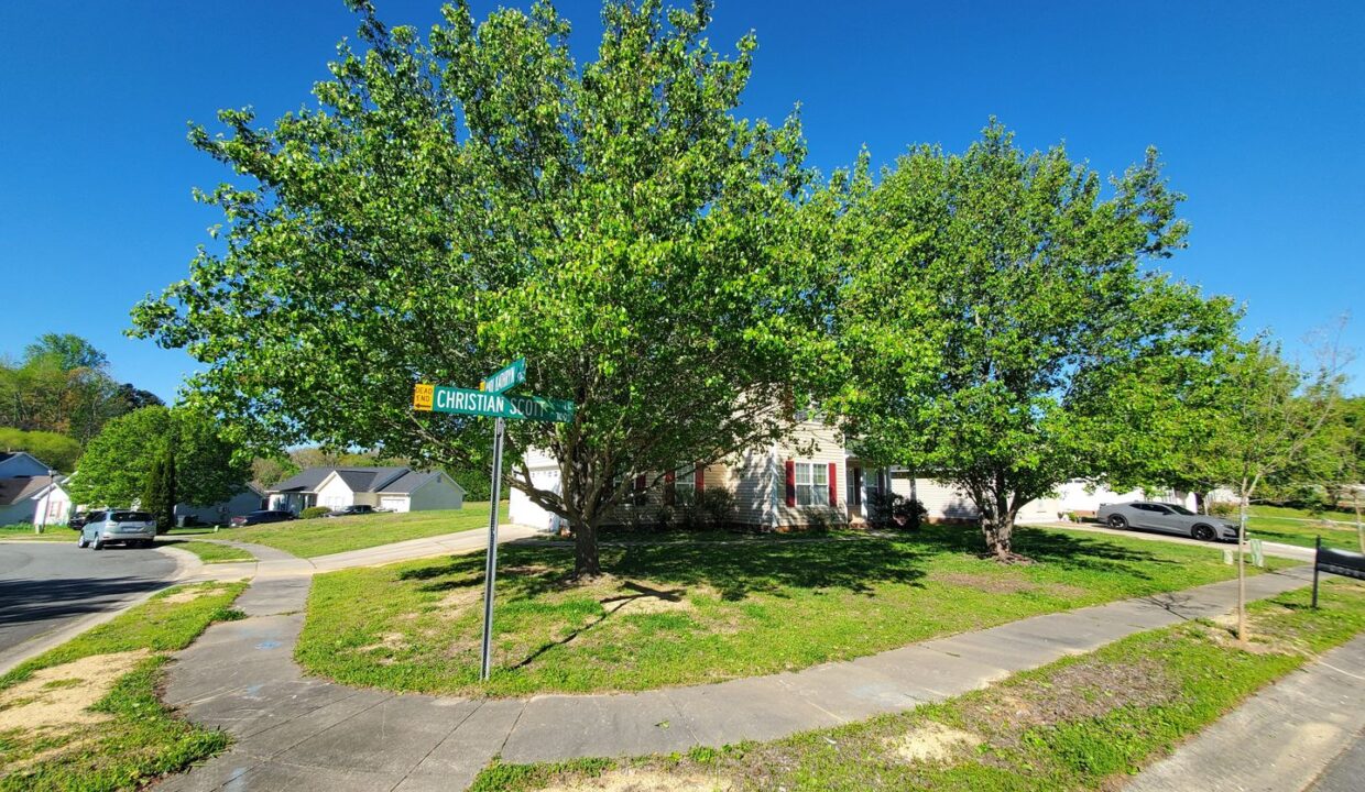 3016-Christian-Scott-Ln-Charlotte-NC-28214-26