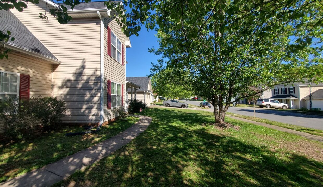 3016-Christian-Scott-Ln-Charlotte-NC-28214-29