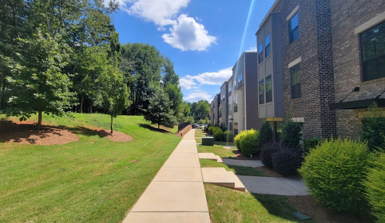 320-Chattooga-Way-Charlotte-NC-28211-12