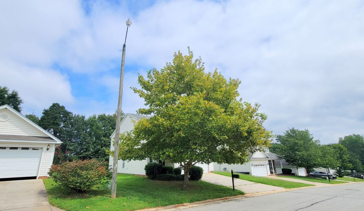 3525-Dunbarton-Dr-Winston-Salem-NC-27103-16