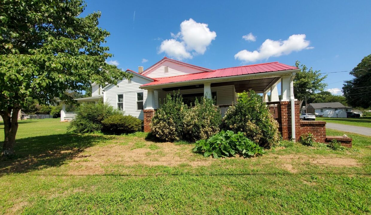 5224-Old-Walkertown-Rd-Winston-Salem-NC-27105-9