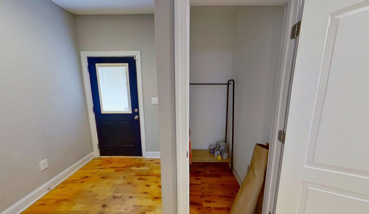 817-Ellington-St-Raleigh-NC-27601-18