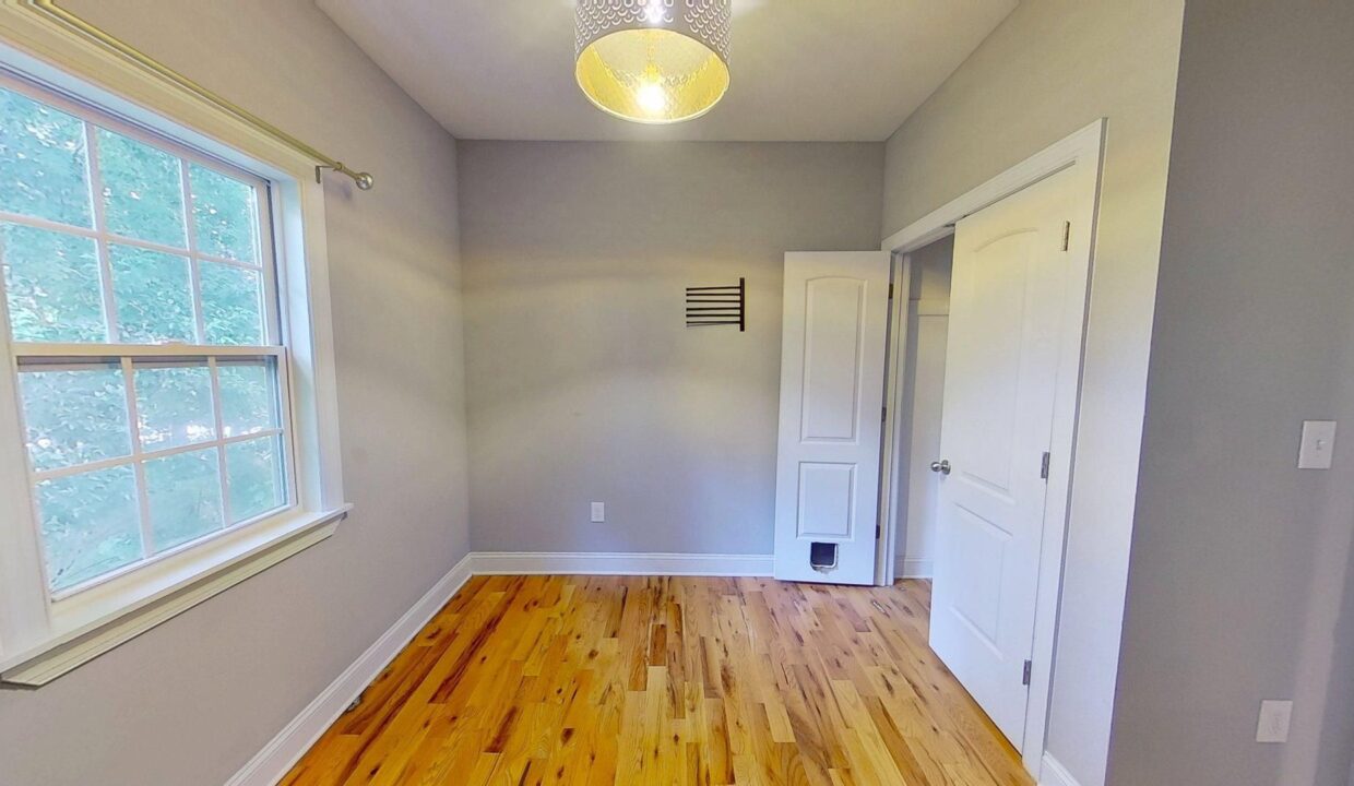 817-Ellington-St-Raleigh-NC-27601-25