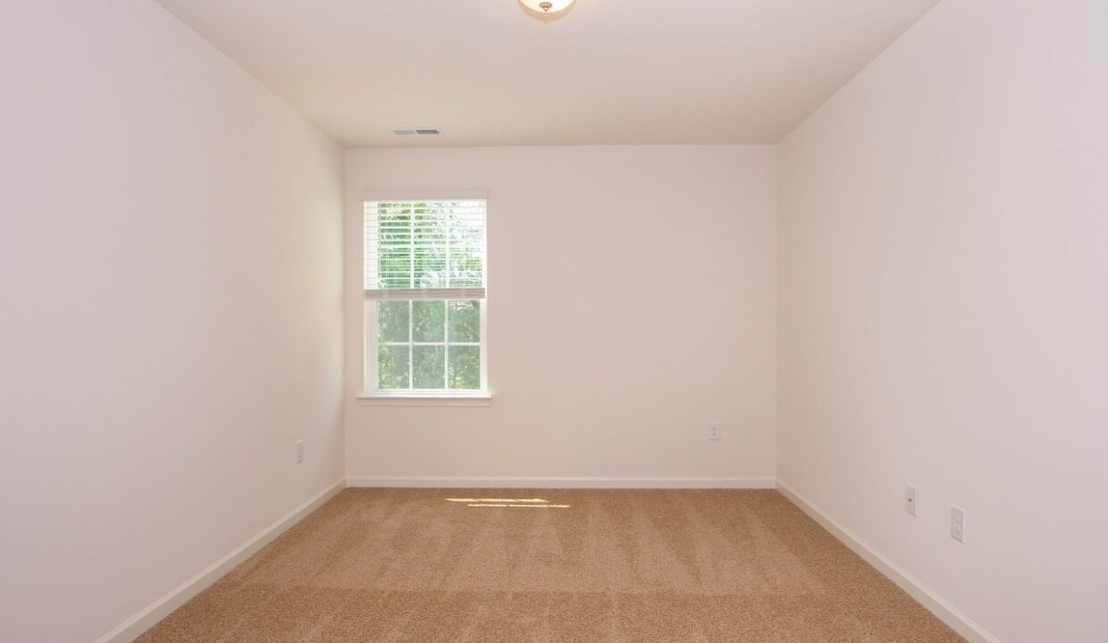82-E-Painted-Way-Clayton-NC-27527-17