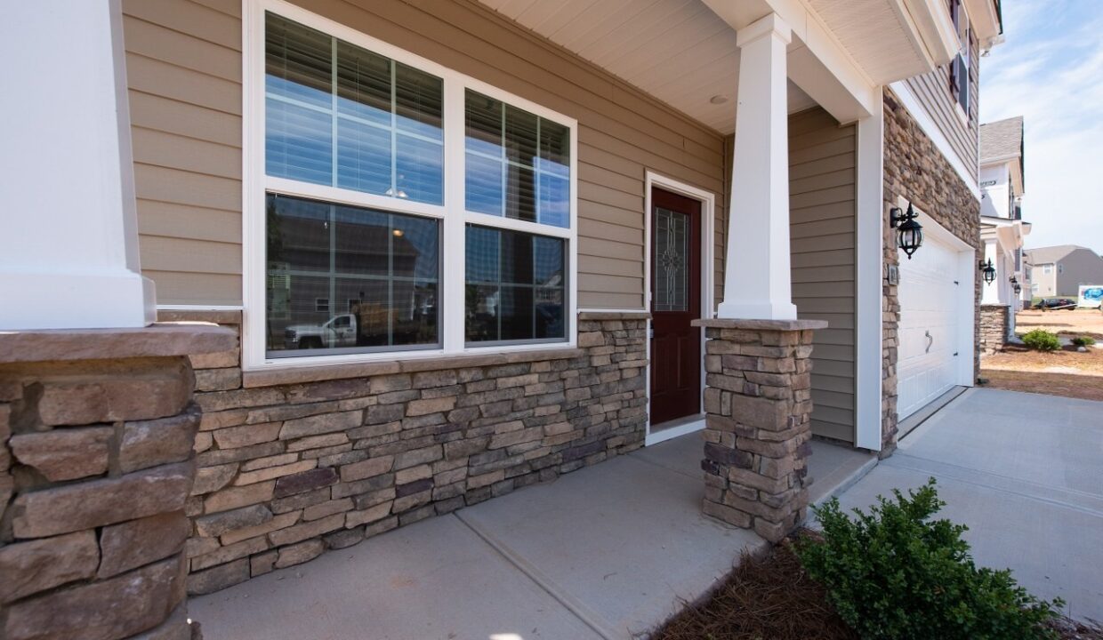 82-E-Painted-Way-Clayton-NC-27527-32
