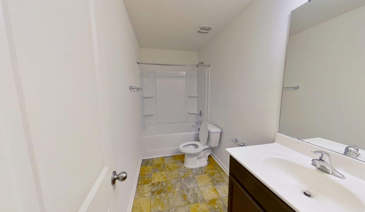 82-E-Painted-Way-Clayton-NC-27527-47