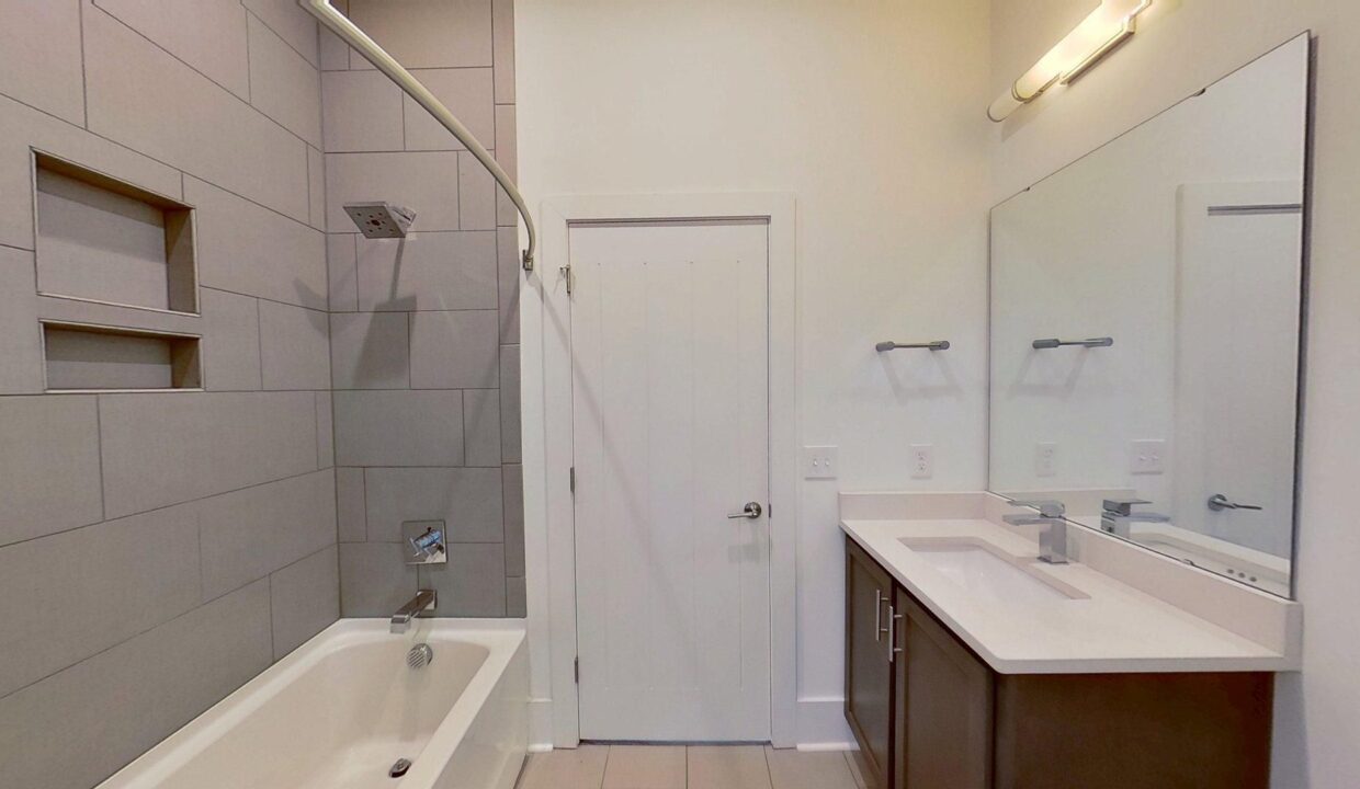 1121-N-Alexander-St-Charlotte-NC-28206-21