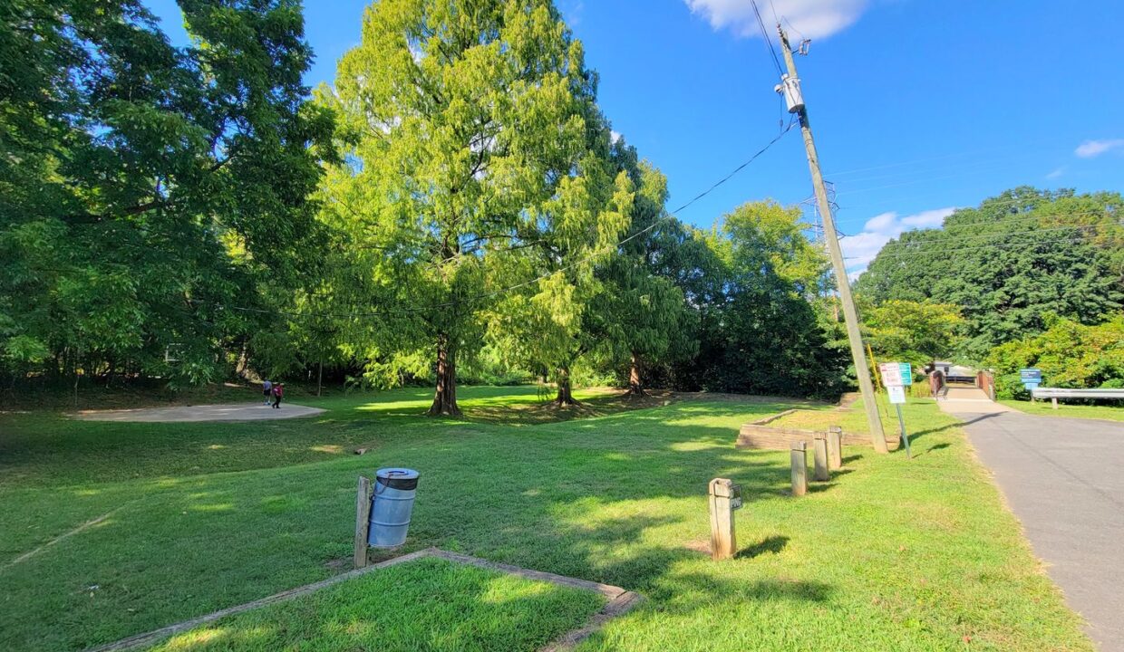 1121-N-Alexander-St-Charlotte-NC-28206-24