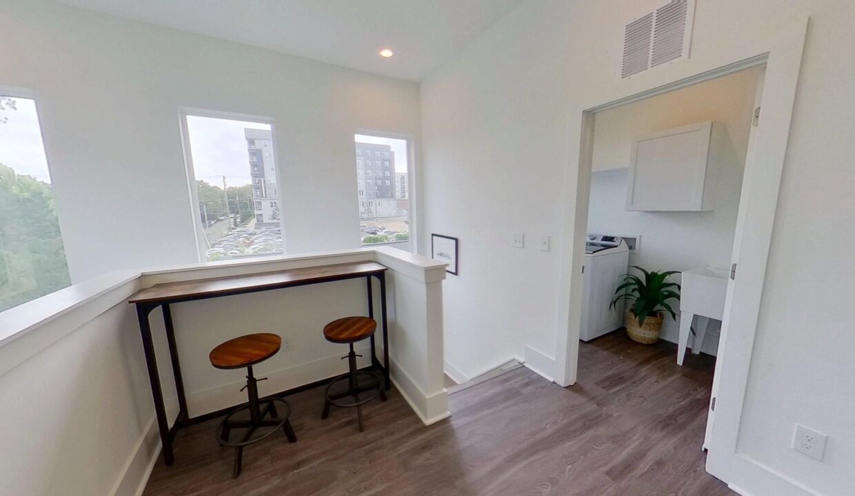 1121-N-Alexander-St-Charlotte-NC-28206-27