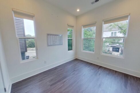 1121-N-Alexander-St-Charlotte-NC-28206-30