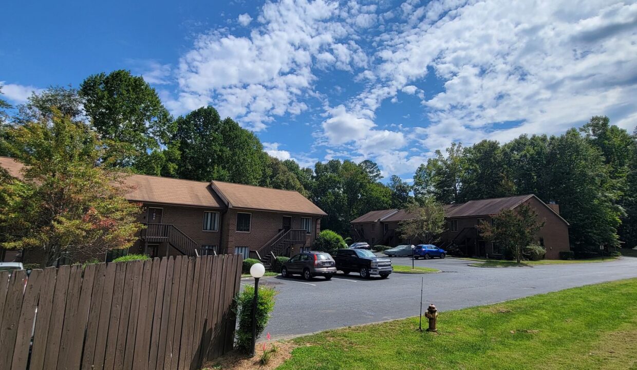 216-Ridge-Forest-Ct-Winston-Salem-NC-27104-24