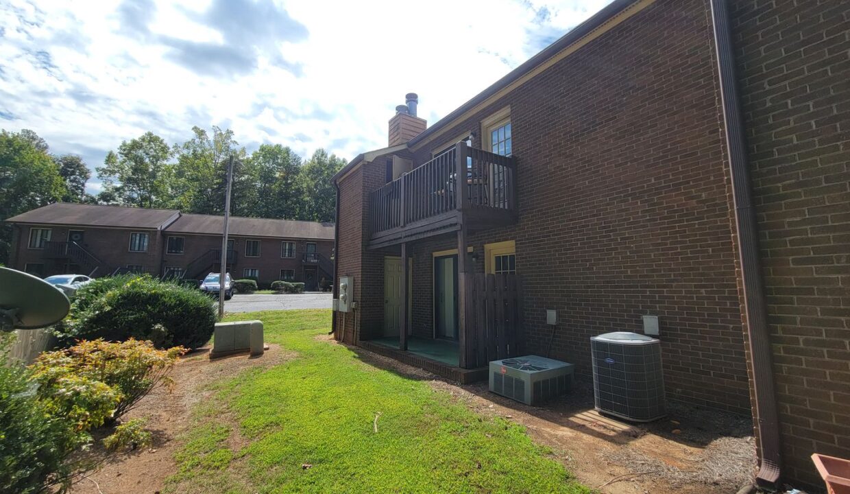 216-Ridge-Forest-Ct-Winston-Salem-NC-27104-26